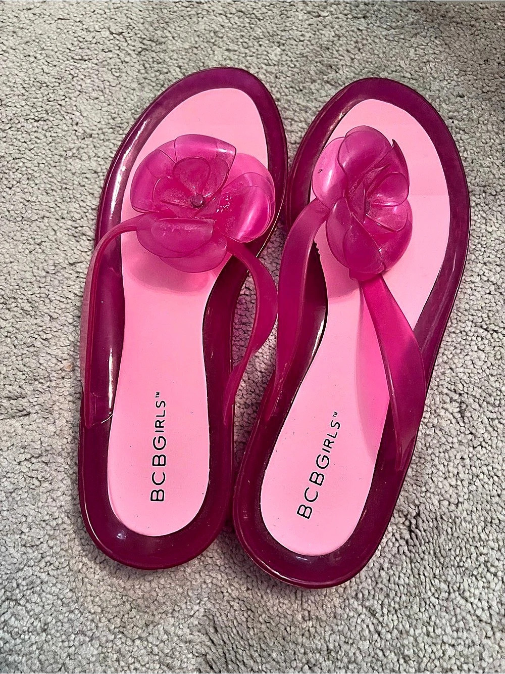 BCBGIRLS Flower Flip Flops Size 8 Pink BCBG